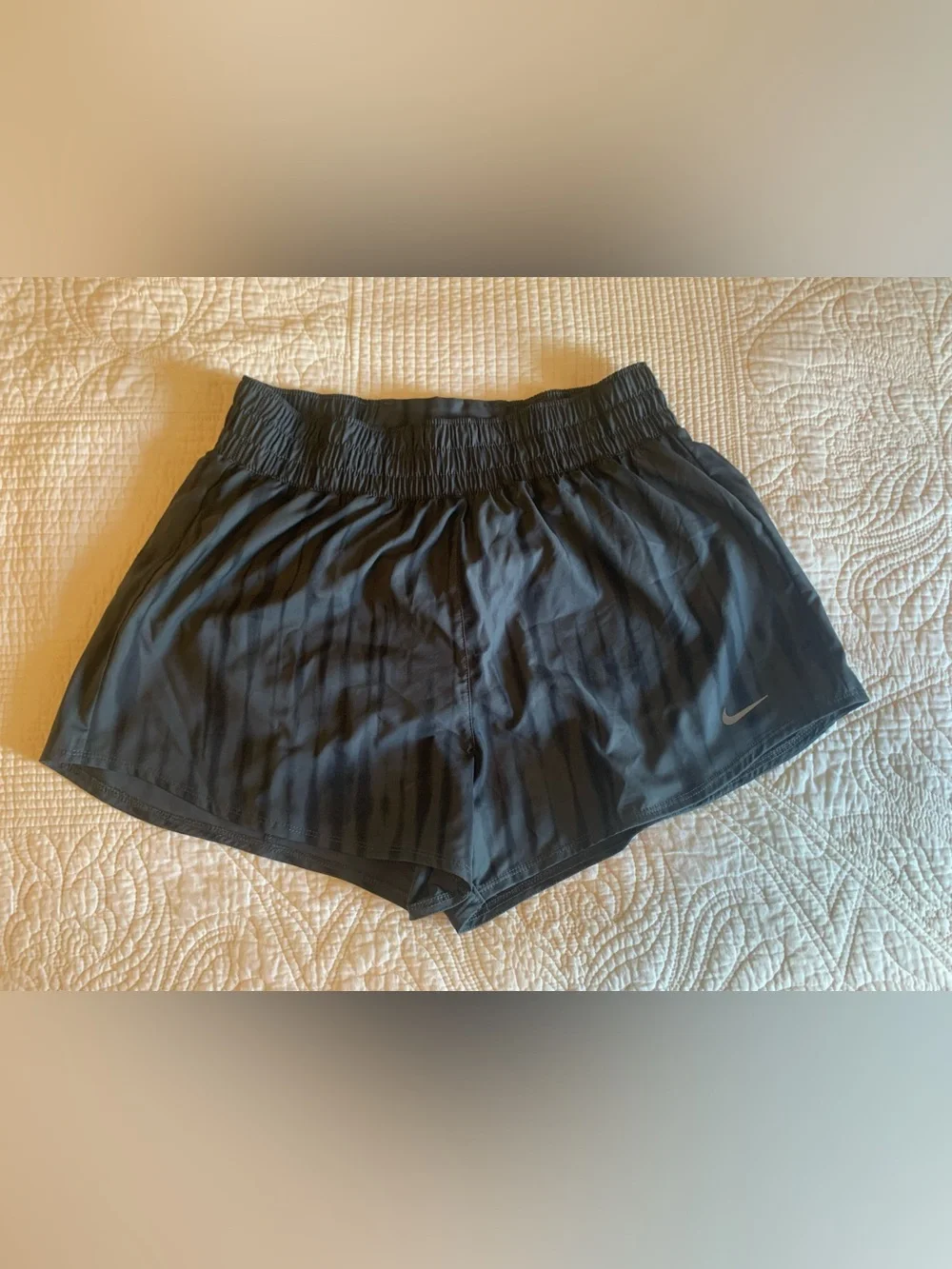 Nike One Dri-FIT High-Waisted Printed Shorts